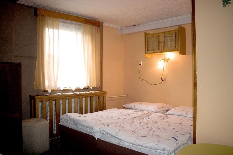 Hotel-Penzion Johanka Haj  Екстер'єр фото
